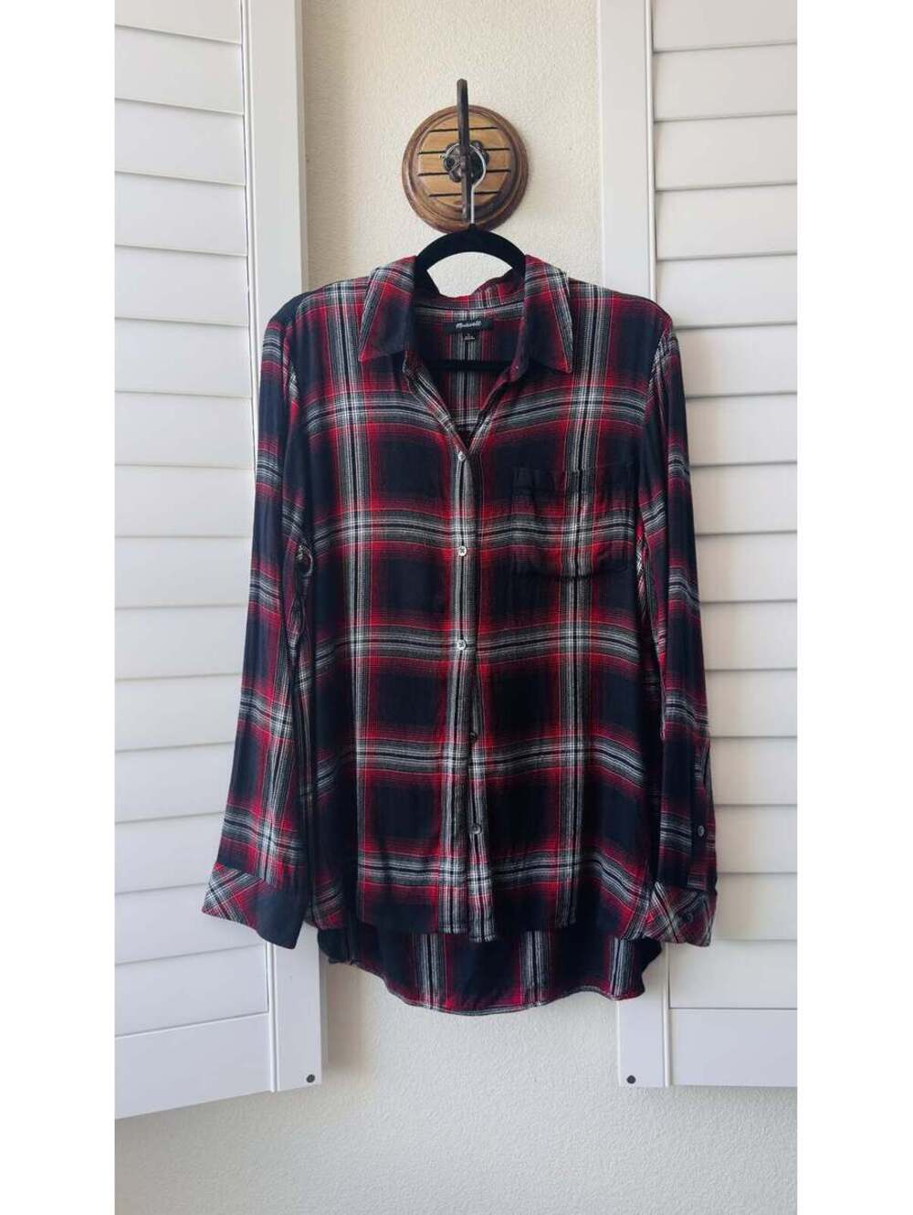 Madewell Red and Black Plaid Long Sleeve Button-Down Size L